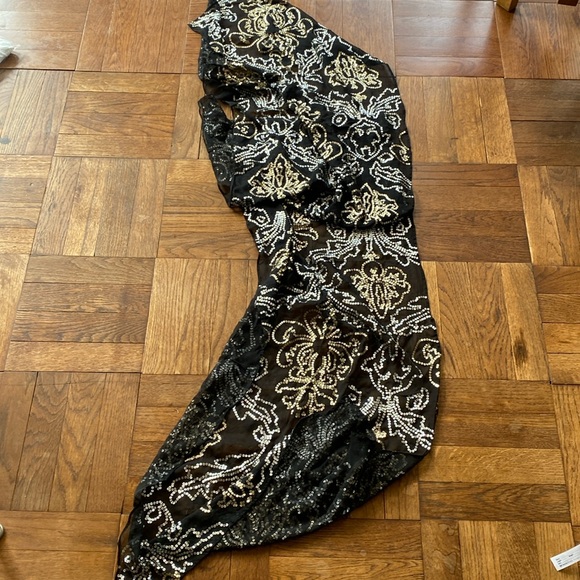 Hand sequined silk chiffon shawl. - Picture 2 of 4